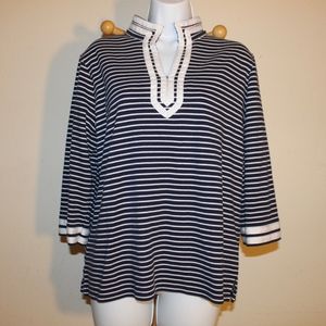 striped blue blouse